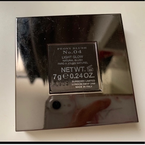 Makeup Burberry blush in peony col:04 - Picture 2 of 4